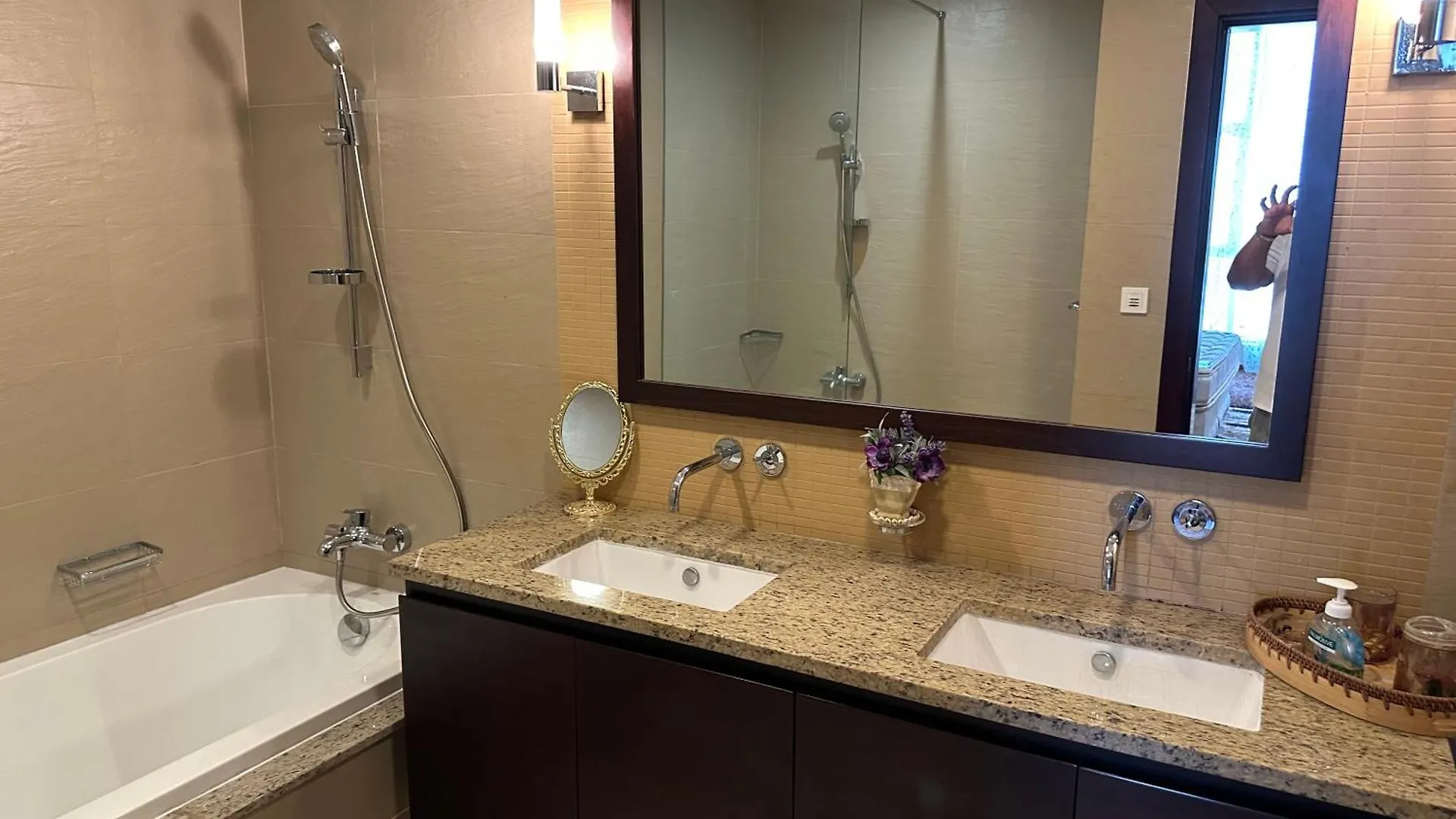 Apartment Cozy Luxury 1 Bed Room On Palm Dubai