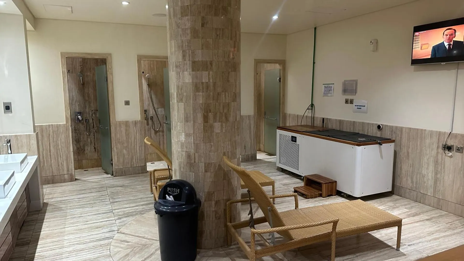 Cozy Luxury 1 Bed Room On Palm Dubai Apartment