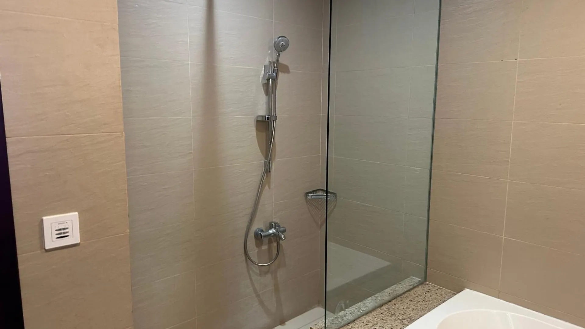 Cozy Luxury 1 Bed Room On Palm Dubai Apartment